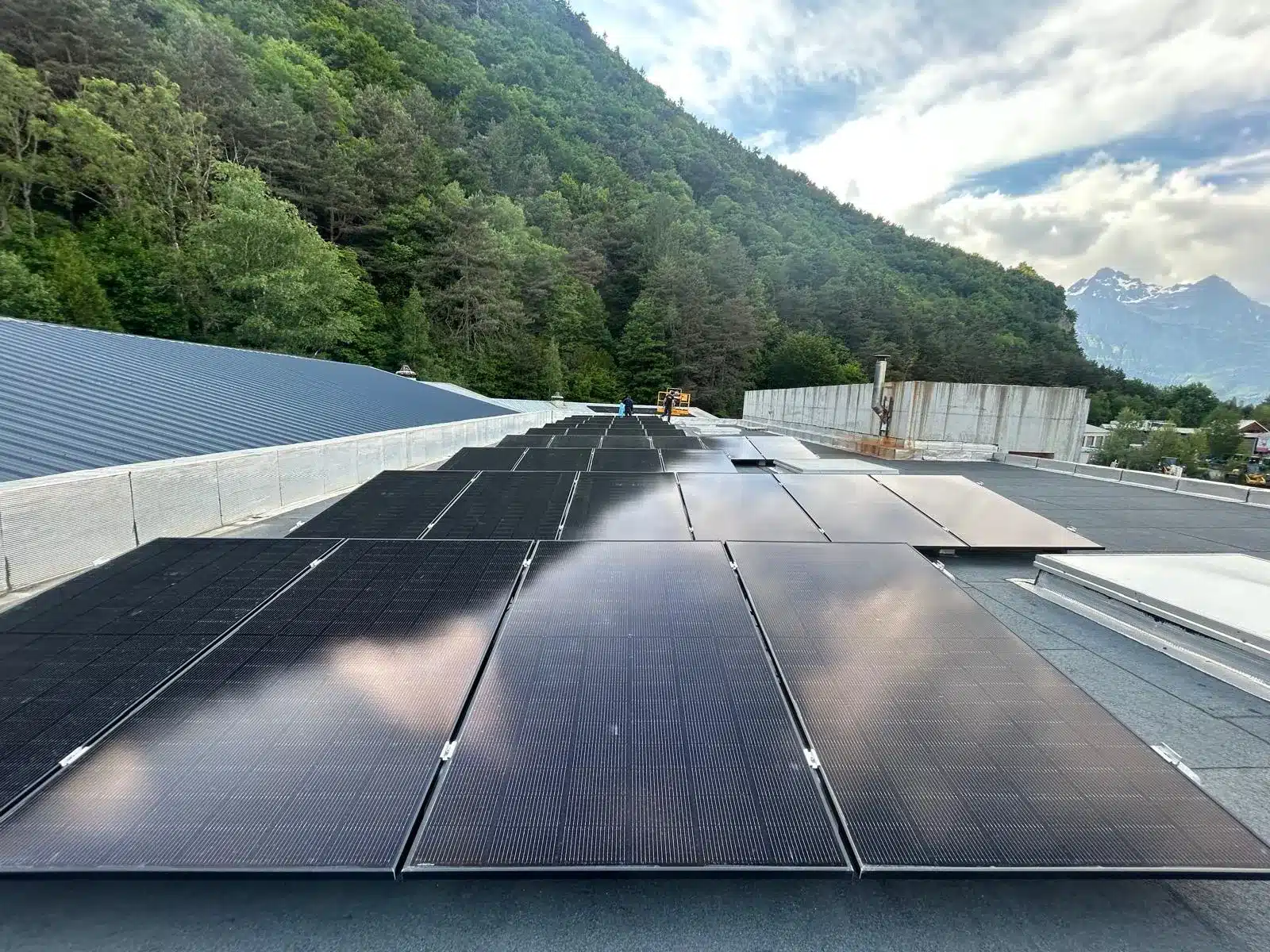 Installation photovoltaïque — Toiture pro — Bourg-d Oisans (38), réalisation Protec Energy en Rhône-Alpes