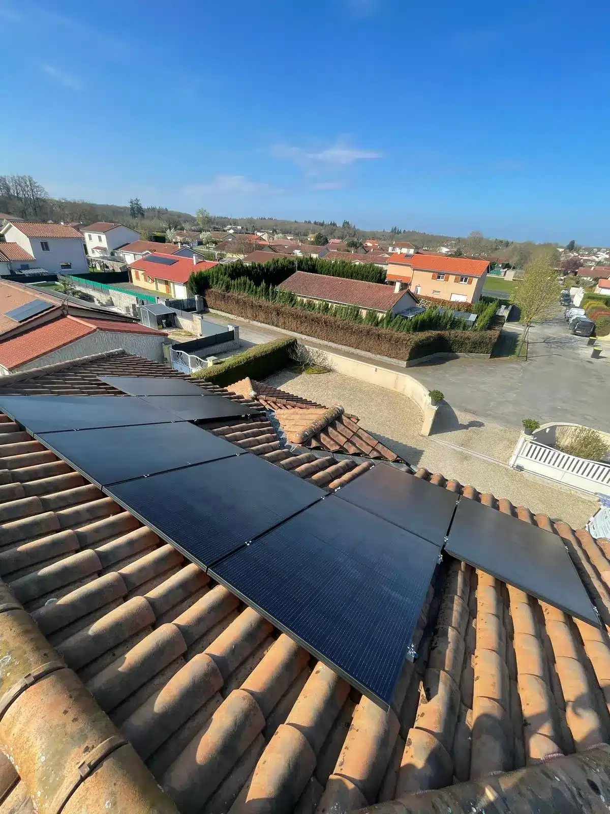 Installation photovoltaïque — Toiture solaire — Villars-les-Dombes (01), réalisation Protec Energy en Rhône-Alpes